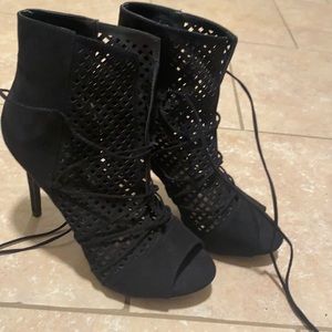 Guess lace Up, peep toe boots. Size 7.5